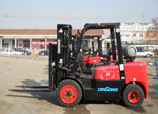 CPQD 35F LPG & Gasoline Powered Forklift