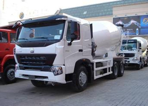 HOWO A7 CONCRETE MIXER TRUCK 9~10 CUBIC METERS