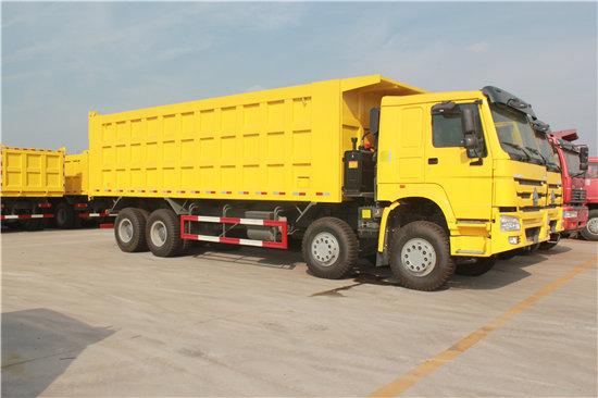 SINOTRUK HOWO 8X4 336hp Dump Truck