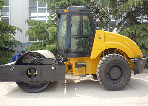  LT220B / LT218B  Heavy Duty  Road Rollers